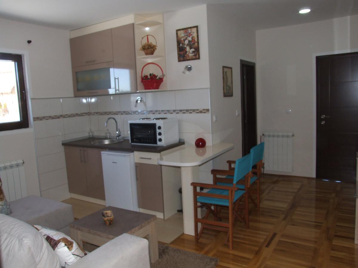 Apartmani Tarsko Sunce Kaludjerske Bare Exterior foto